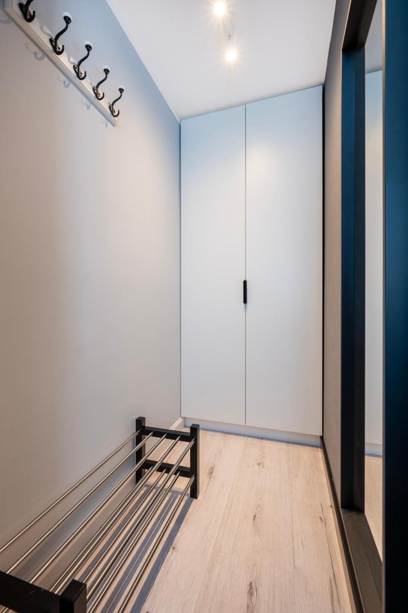 Historic Studio - Top Location, Tram & Shops Nearby, Fabryczna - By Rentujemy Apartment Lodź Bagian luar foto